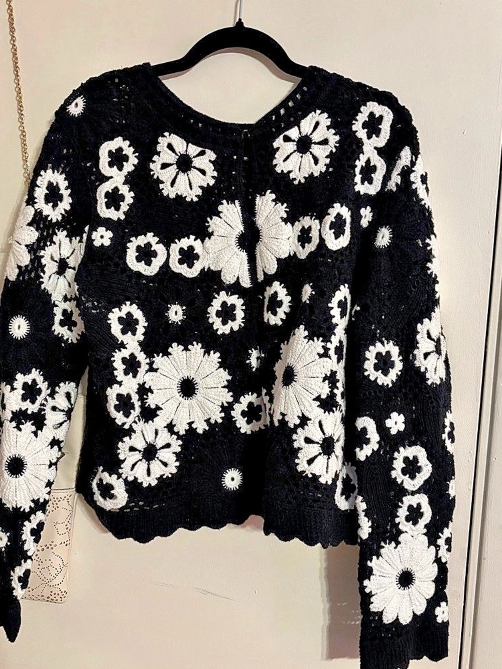 RD Style Stitch Fix Black White Floral Crochet Cardigan Sweater Open Knit Daisy